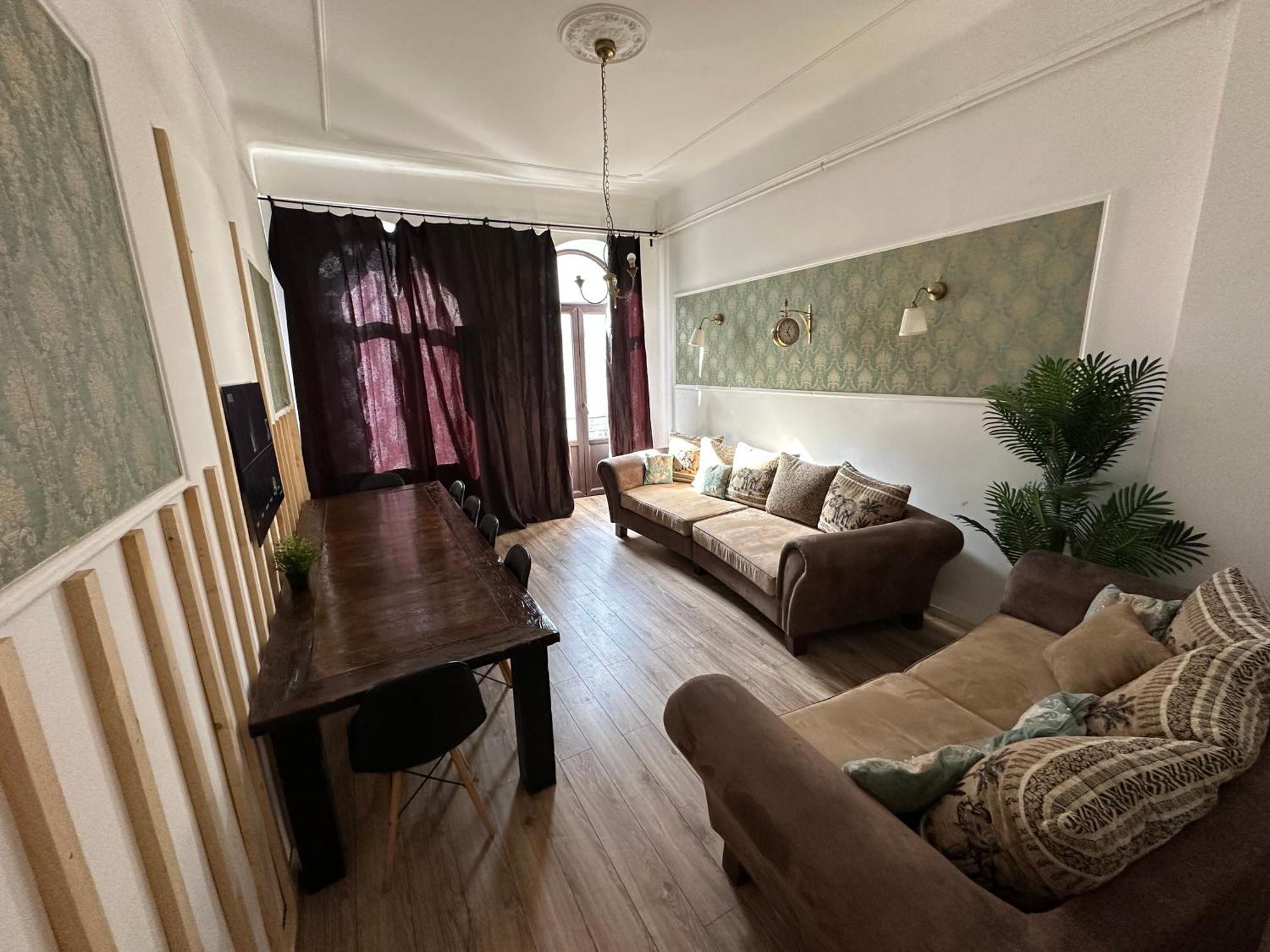 Royality Old Town Apartment